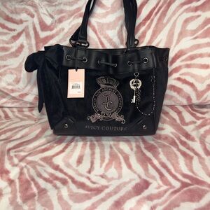Juicy Couture Black on black daydreamer